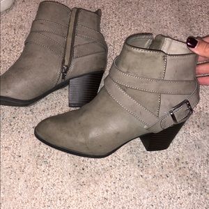 Express ankle boot